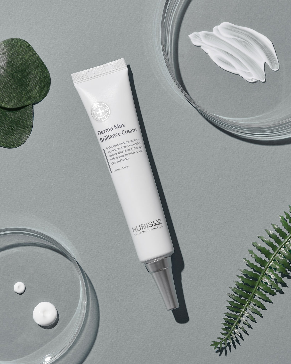 HUBISLAB Derma Max Brightening Cream lifestyle presentation