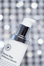 HUBISLAB Derma Max Brilliance Serum 50 ml pump detail