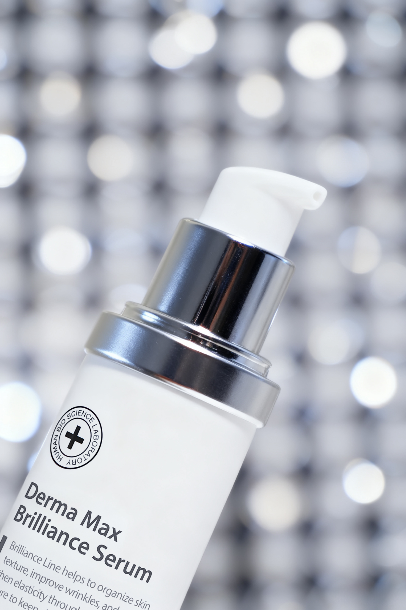 HUBISLAB Derma Max Brilliance Serum 50 ml pump detail