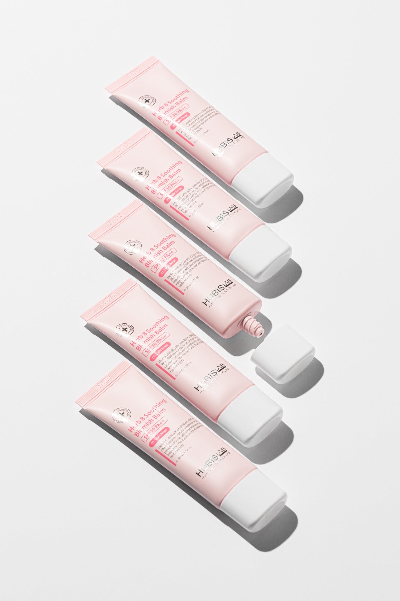 Hubislab Herb 8 Soothing Blemish Balm product presentation